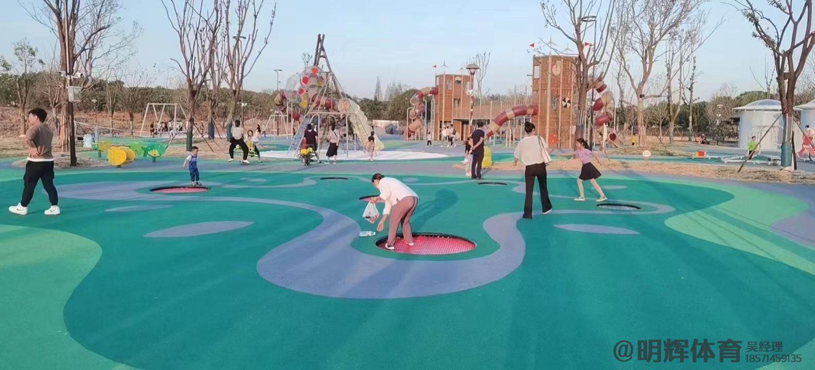 岳阳公园跑道是用什么材料做成的